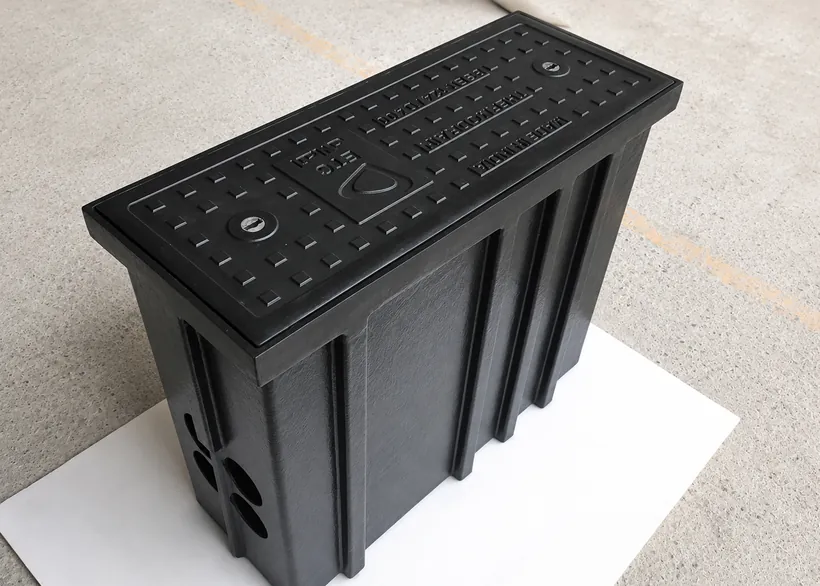 Fibre-optic riser chamber